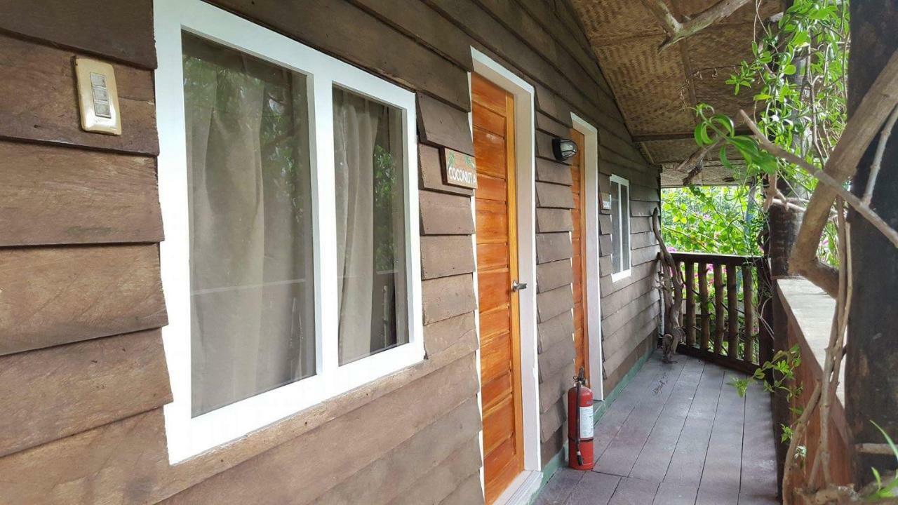 La Vida Hostel Samal Island Exterior photo